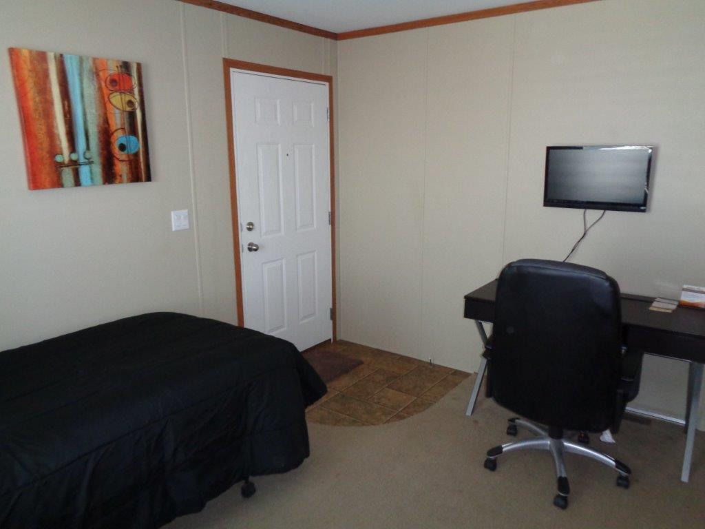 Bedroom with Desk - Amber Hills